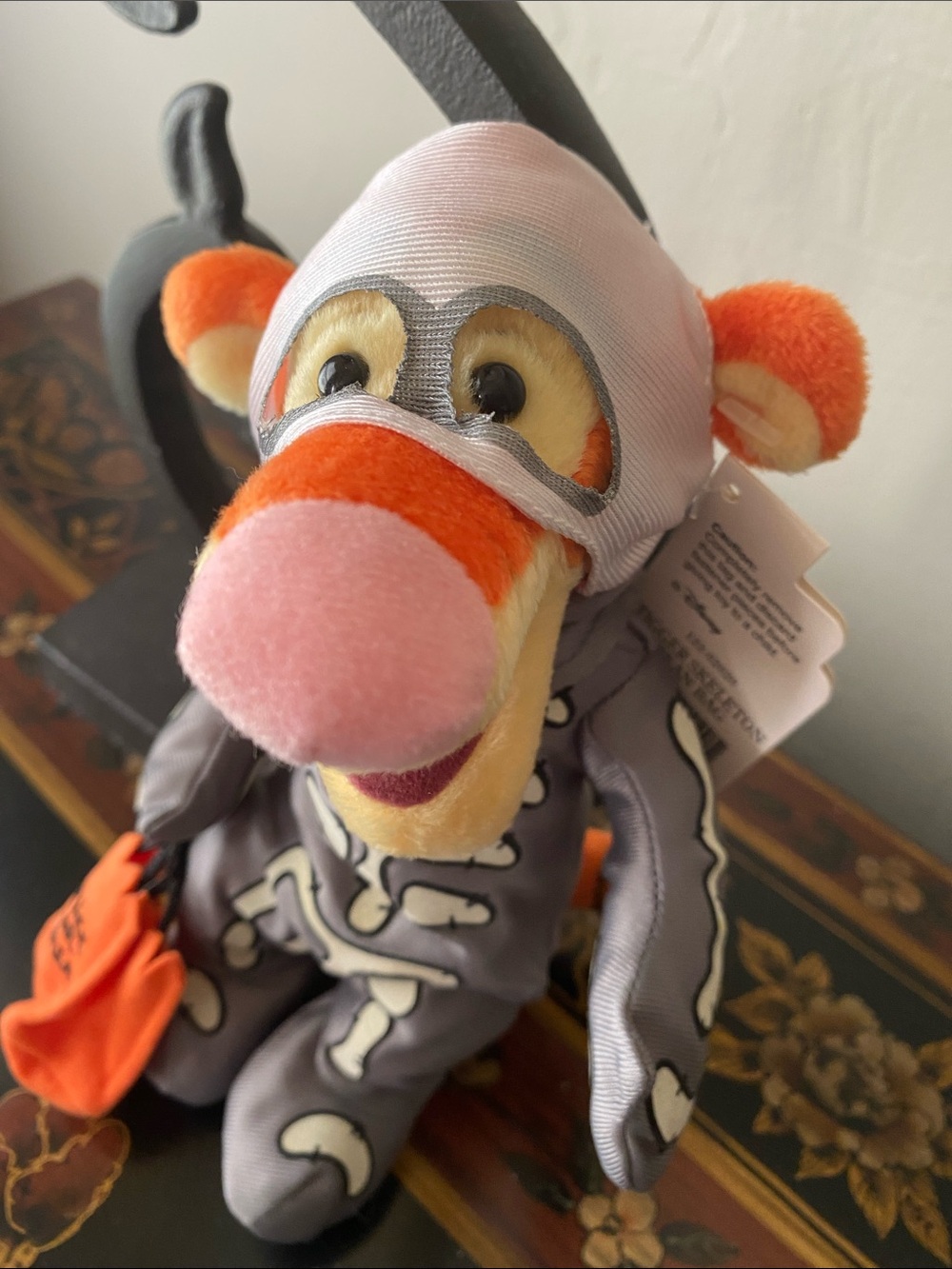 Tigger as Skeleton for Halloween 🎃 - Picture 5 of 6